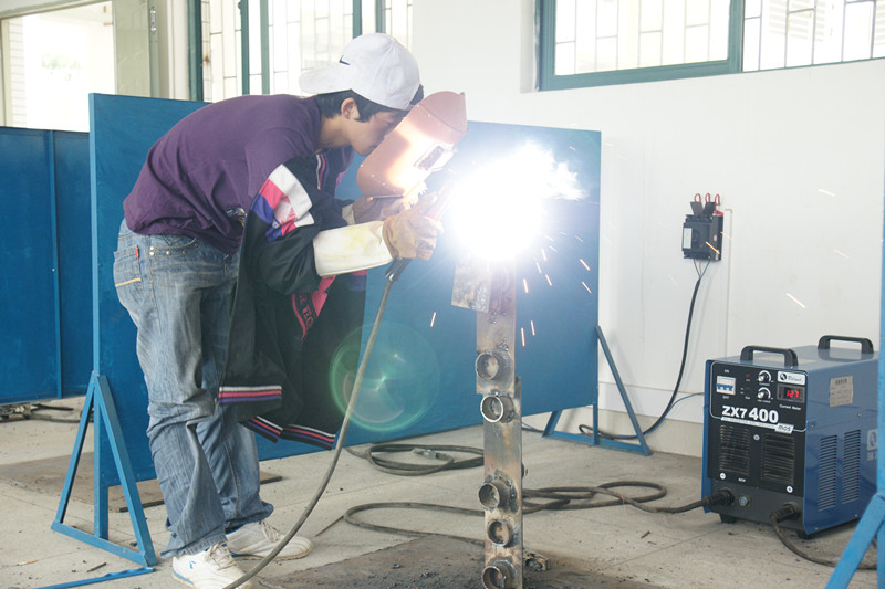 電焊實(shí)訓(xùn)室