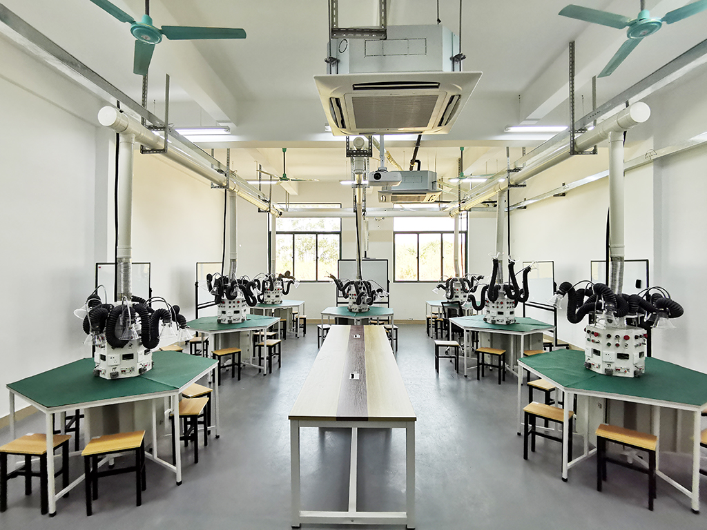 電子基本操作實訓室2