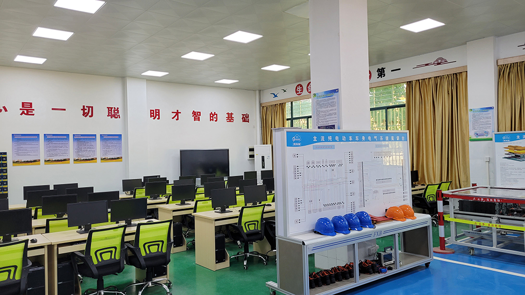比亞迪E5實訓(xùn)室2