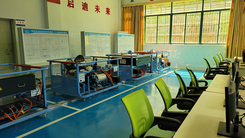 純電動(dòng)轎車電驅(qū)動(dòng)系統(tǒng)實(shí)訓(xùn)室2